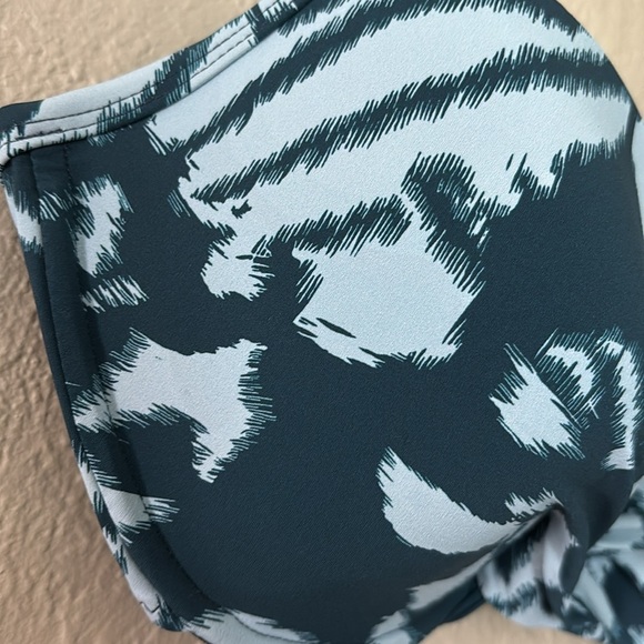 Women’s Gottex Underwire Bikini Top, Size 10, Blue, C Cup - Picture 2 of 10